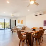 Azalea by Zamá Homes