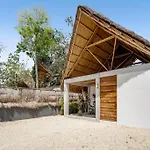 Lux Villa Only 5 Min To Beach!