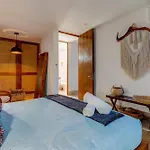 Private Rooftop 1Br Condo With Stunning Common Areas