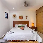 CASA CHIIT by Mi casa es tu casa