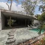 Luxury Condo With Private Pool