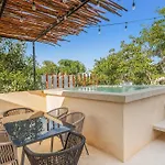 Charming Getaway At Mun With Stunning Views