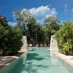 Dossantas Wellness & Jungle Retreat By Bt Homes