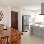 Spacious 2 Bdr Ph Blue Luxury Condo Pvt Pool Terrace Jungle View
