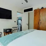 Las Villas I & II