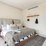 Temple Paradise Luxury Suites 6 Min From Beach