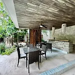 2 Bedroom Apartment In The Heart Of La Veleta!