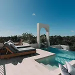 Architects Dream Stylish 4-Bedroom Home