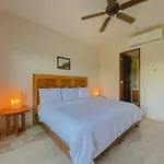 Tropical Haven - Luxury Apartment With Private Rooftop Pool And Amazing Pool View