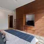 302 Modern & Luxury Apartment With Private Terrace