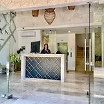 2 Bedrooms 10 Minutes To The Beach