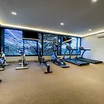 Spacious 1. 5 Bedroom Home Steps To Hunab Center And Stores