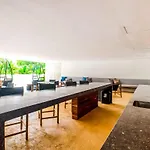 Central Location And 3 Pools