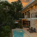 Casa Laak, Luxury Villa, 5 Bedroom 7 Bt, Heated Pool
