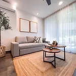 Paramar Black 2Br - Next Level B