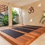 Private Yard & Cool Tub Wifi 1 Bed 3 Guest