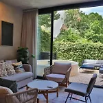 Quiet 4Br Townhouse With Private Pool, Roof, Patio