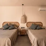 Villa With 2 Pools With Security Guard For 10 Guests