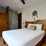 Casa Baay - Private 17 Bedroom House, 34 Pax, Rooftop And Pool
