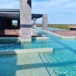 1-Bd Apt With Ocean View Rooftop Pool