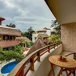 Blue Beach 2 Brm Apt Sleeps 5