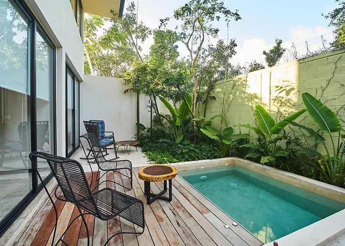 Don Quijote - Private Pool & Beach Club Access