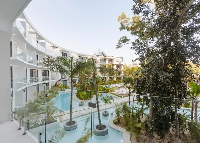 Your Place In Town With Pool, Coworking And Gym Located At Central Park Lagunas