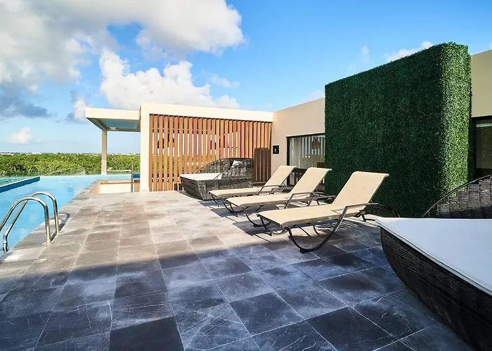 Moonlight TOP Bright&Spacious 2BR APT w/ Gym&Private Pool