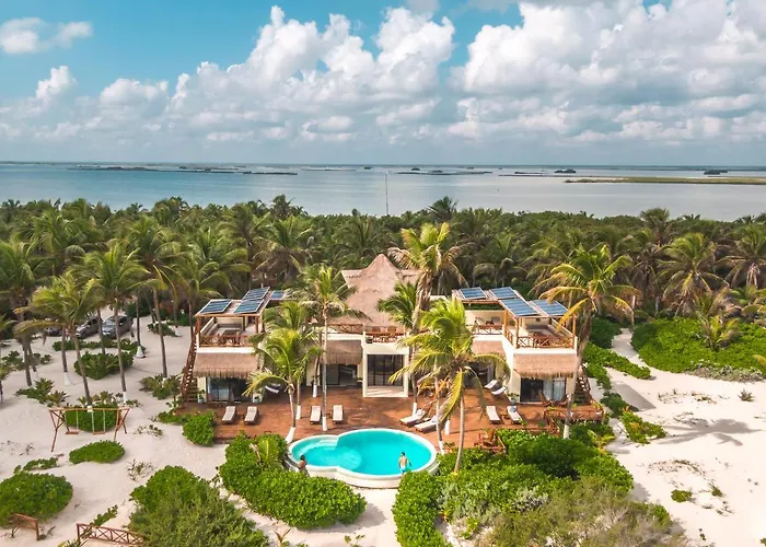 Beachfront Villa Playaaekun