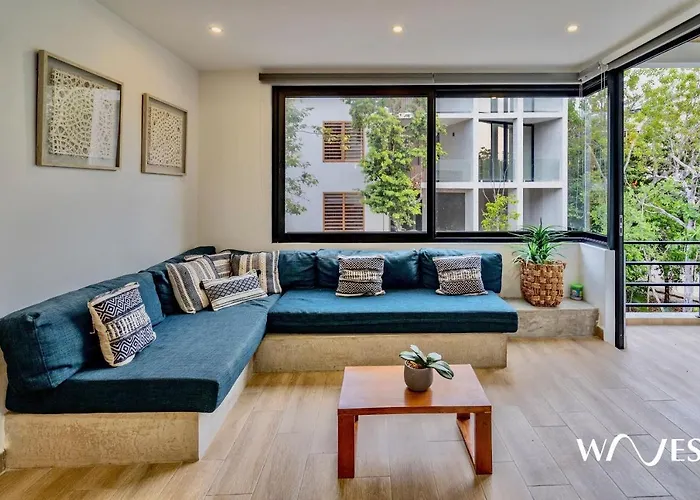 Increíble Townhouse de 3 Rec. con Alberca Privada