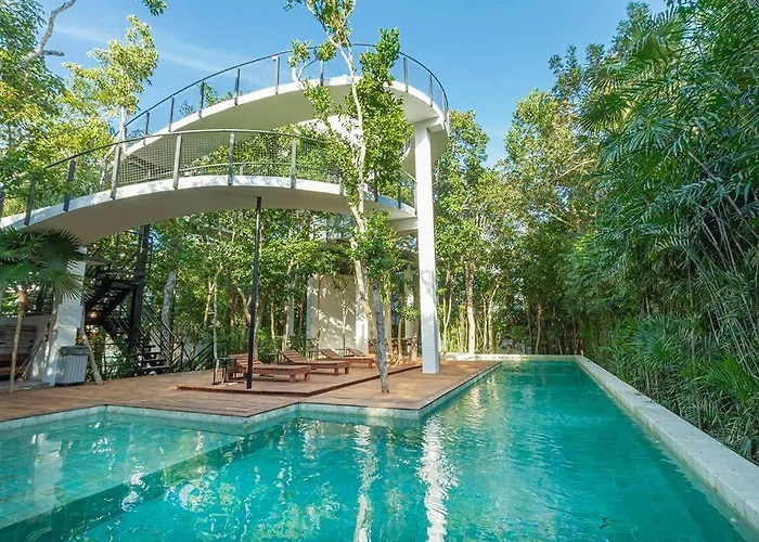 Magnificent House With Pool & Jungle View