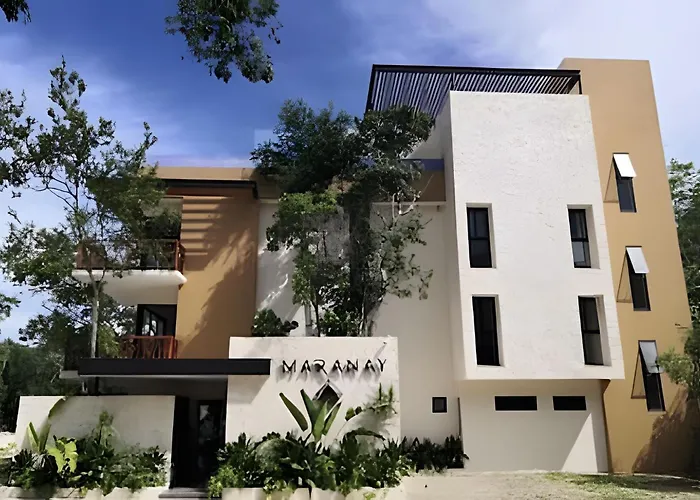Suit Next To The Common Top Roof Exclusive Building Kingsize Bed 2 Super Pools, Gym, Grill