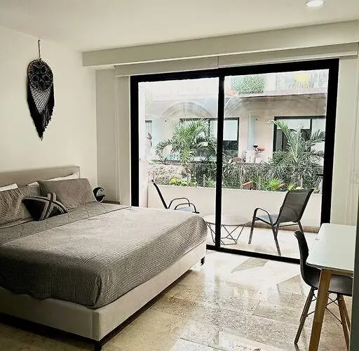Prime Location And Comfort Wi-Fi Pool View Studio 112A