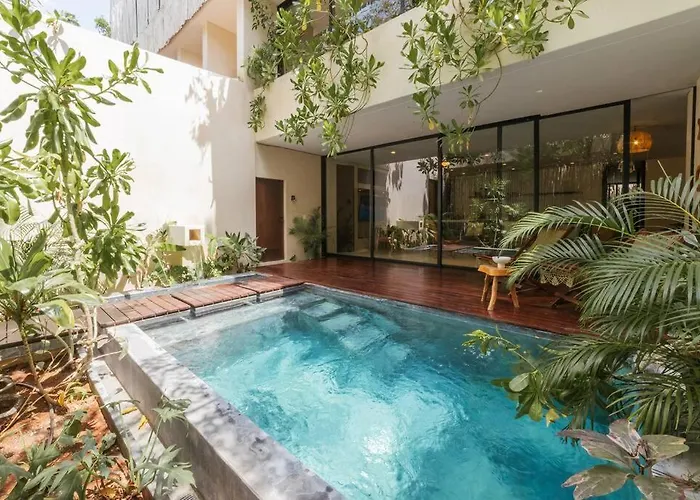 Luxury Condo With Private Pool