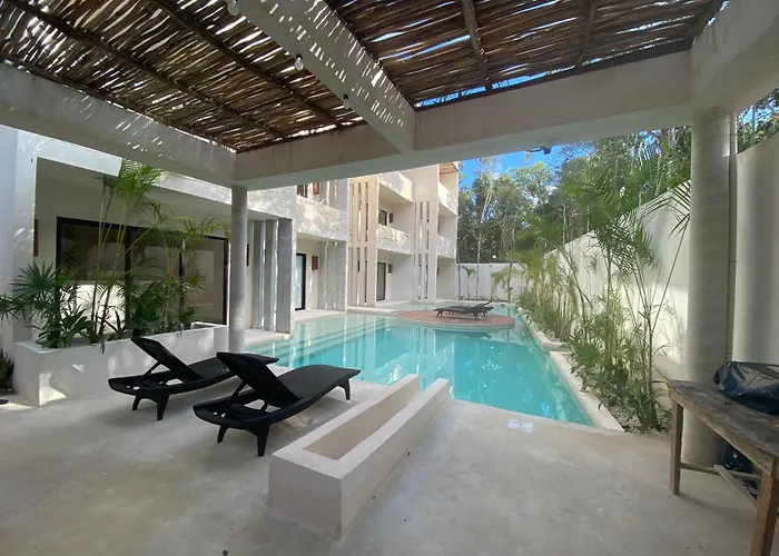 Charming Cozy Penthouse W Private Pool