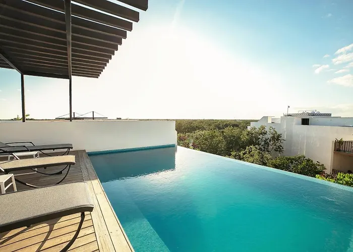 Quinto Sol Luxury Apartments By Mikitito Rentals