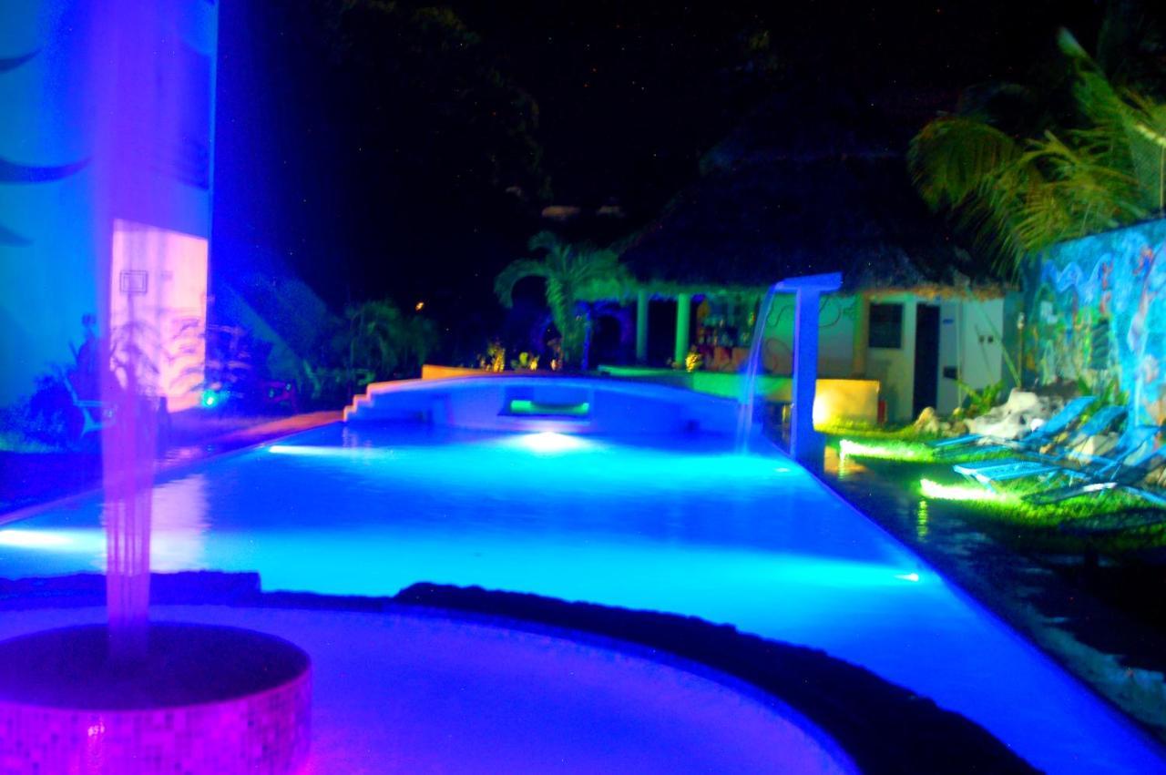 Axkan 4*
