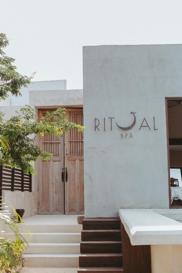 Era & Hotel 4*
