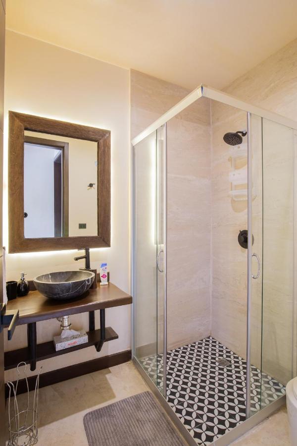 Casa Asana By Lockey *