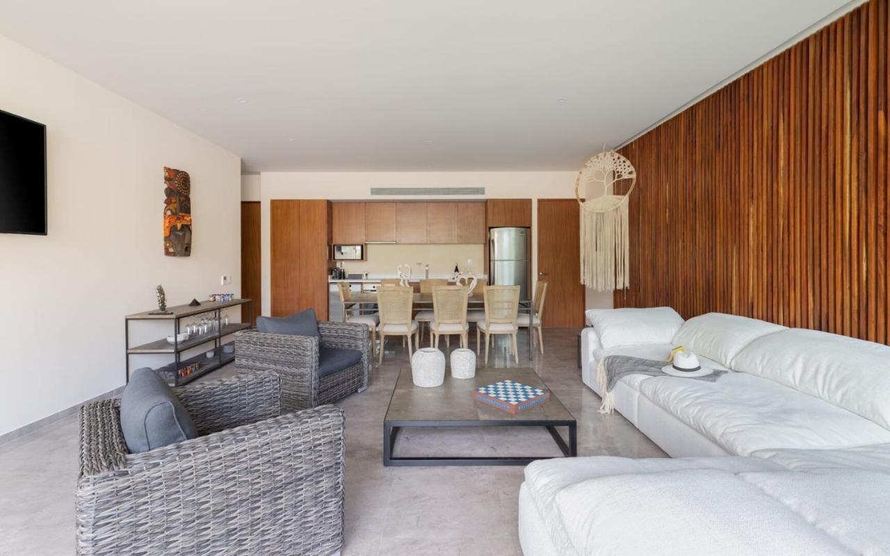 Marvelous With Unique Pool And Extraordinary Amenities *