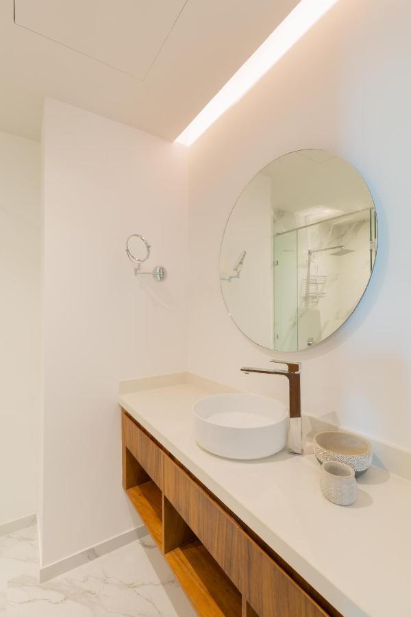 Marvelous With Unique Pool And Extraordinary Amenities *