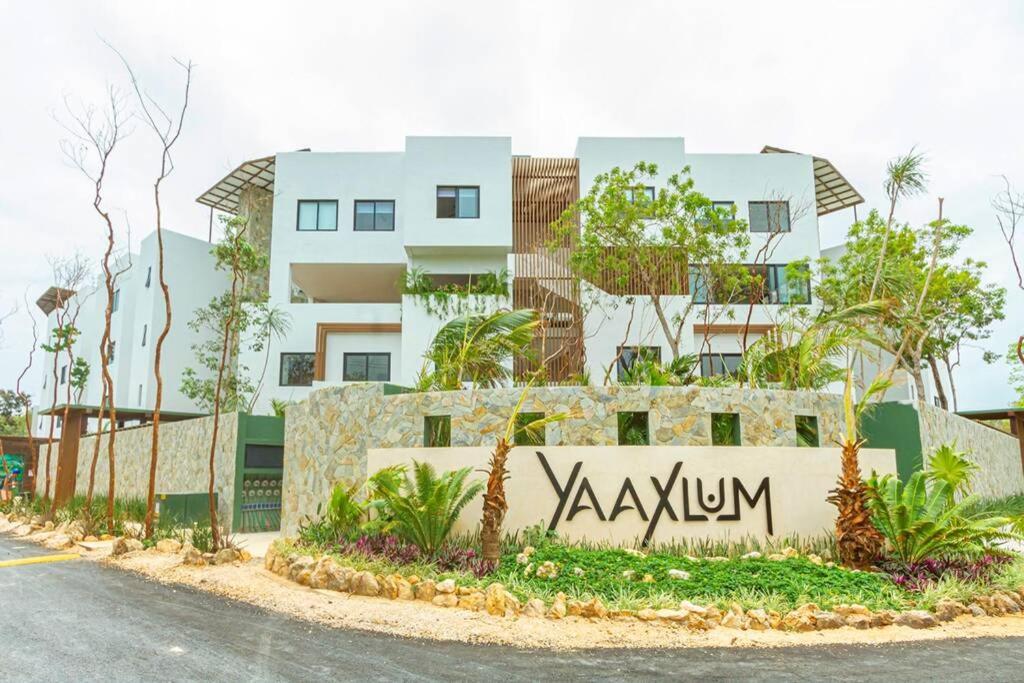 Perfect Getaway A Yaaxlum *