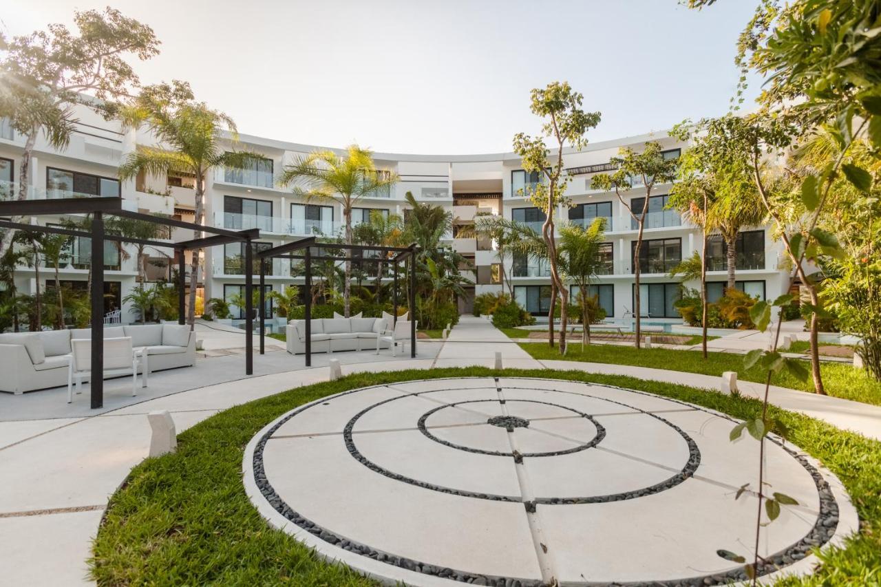 Your Place In Town With Pool, Coworking And Gym Located At Park Lagunas Apartment