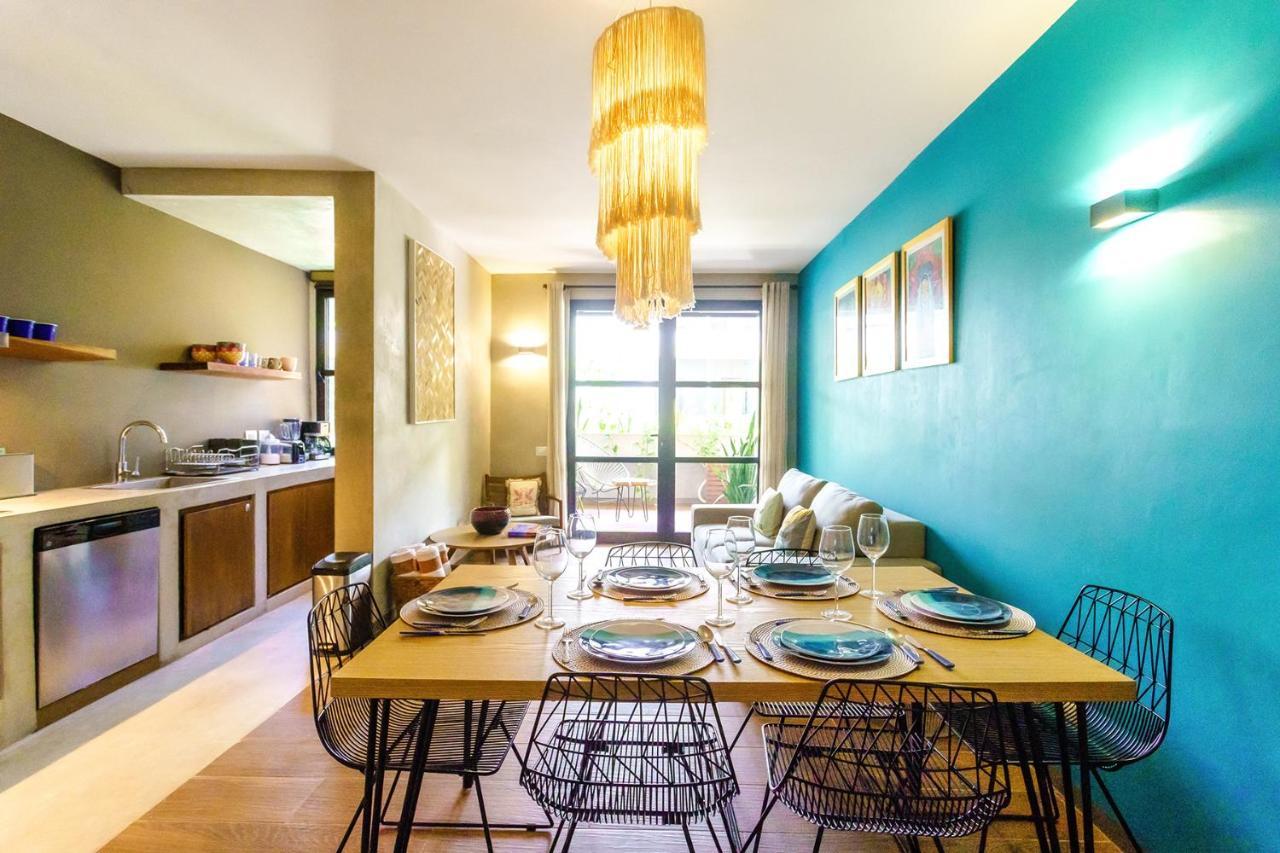Chic In The Heart Of By Stella Apartamento