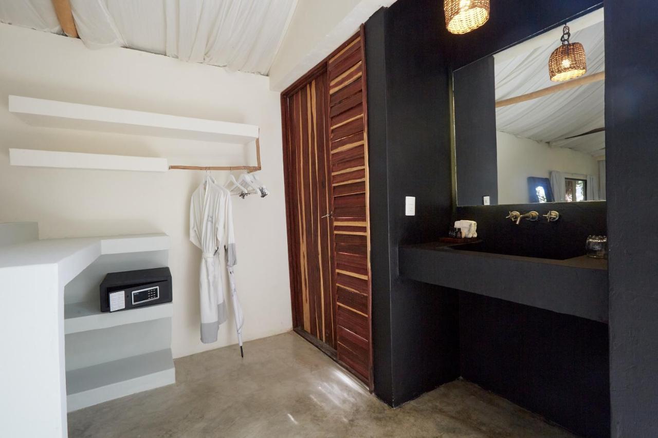 Roc Jungle Hotel