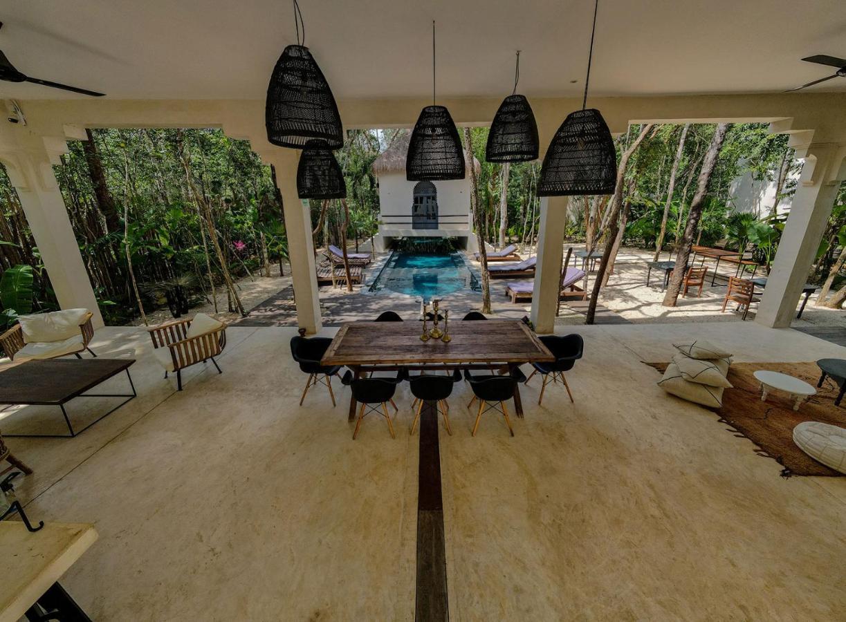 Moroccan Vacation For 16 Guests!
