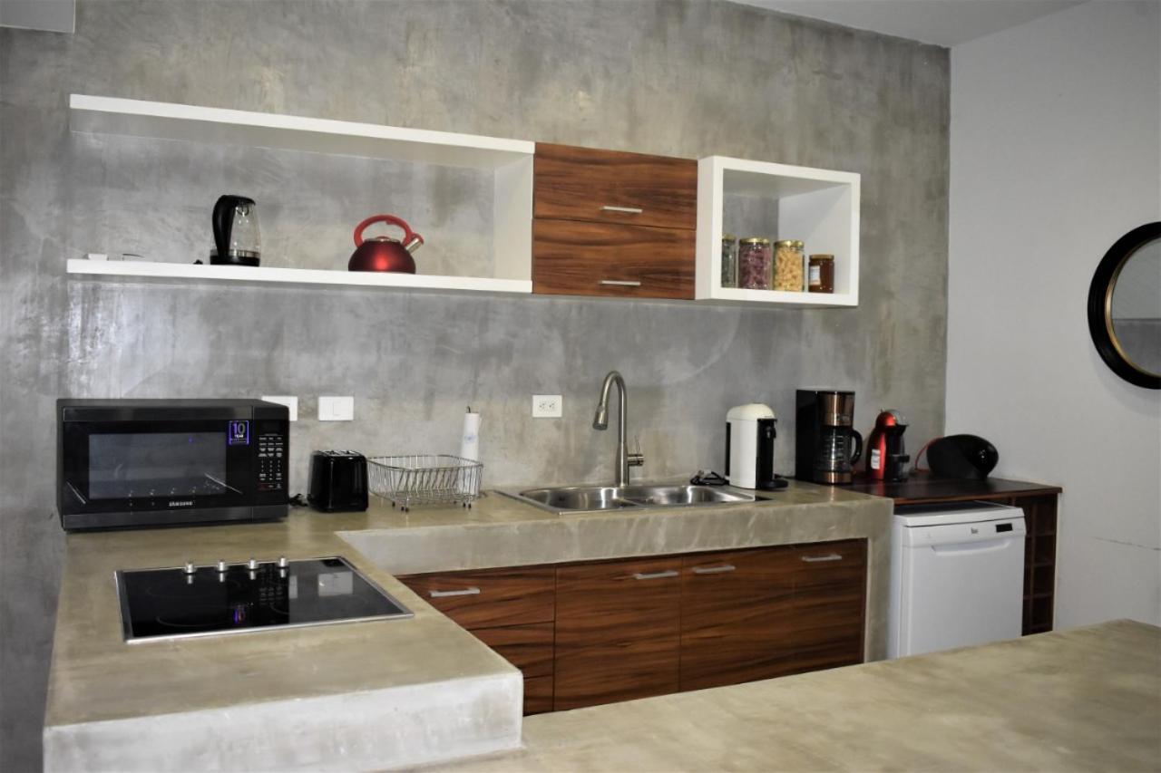 Condo hora feliz Apartamento *