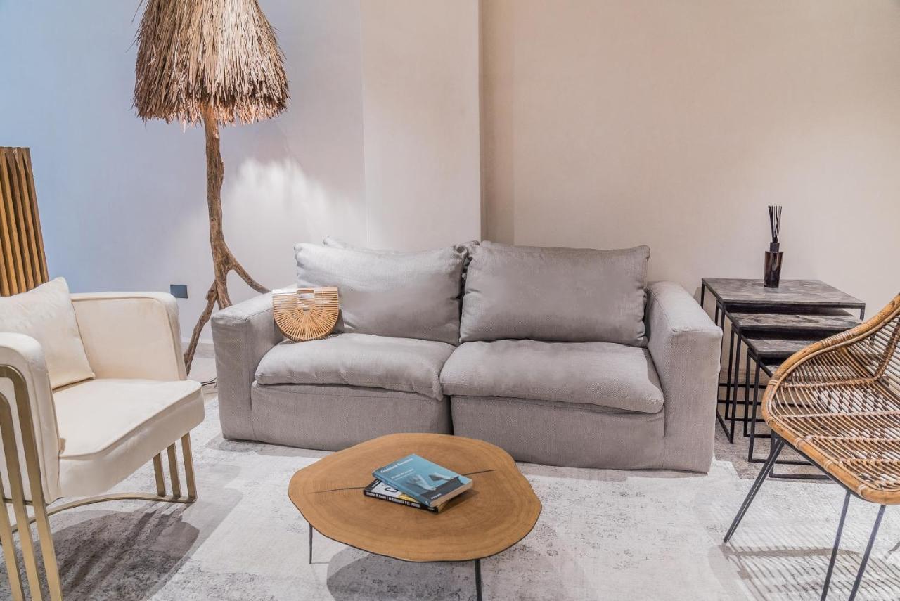 Nice Avant-garde Studio Charming Private Terrace And Miniplunge Pool And Great Amenities *