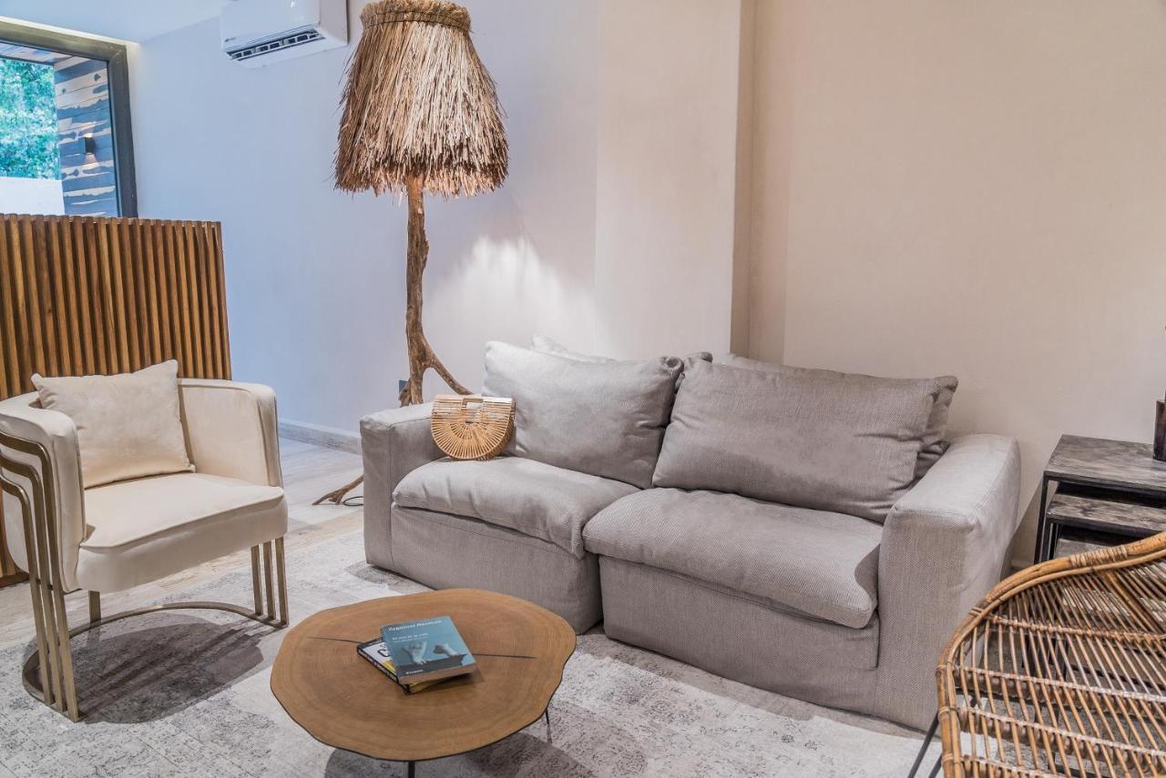 Nice Avant-garde Studio Charming Private Terrace And Miniplunge Pool And Great Amenities Apartamento *