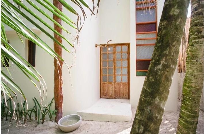 Beachfront In Beach- Location! Villa